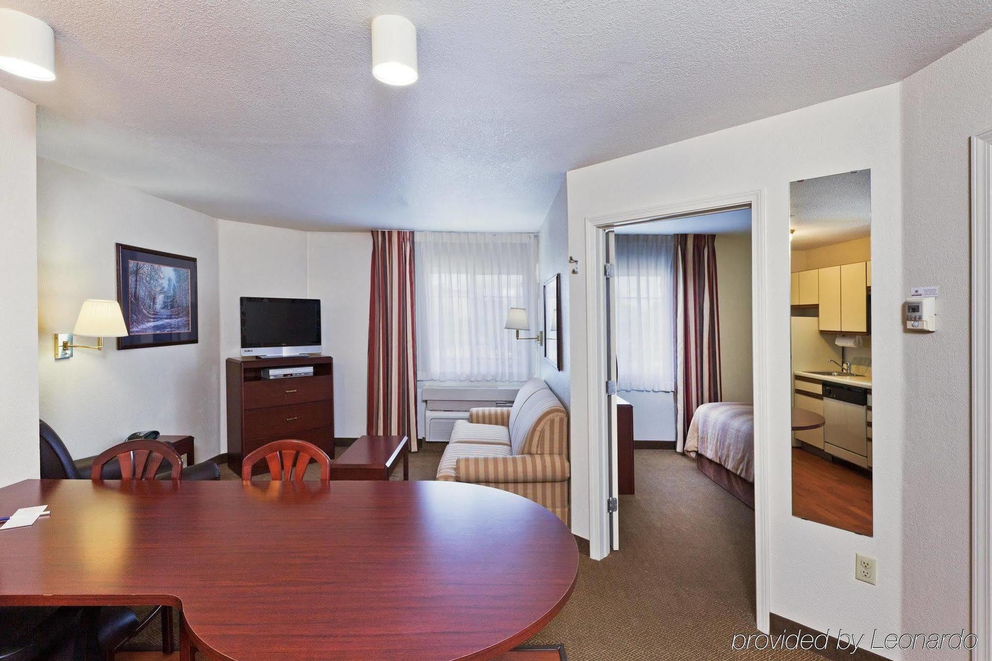 Sonesta Simply Suites Oklahoma City Airport Rom bilde